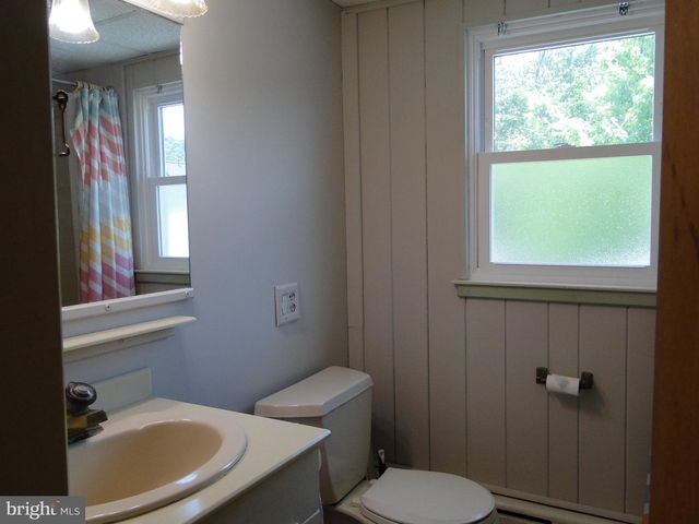 817 BLOOMING GLEN RD, Blooming Glen, PA 18911