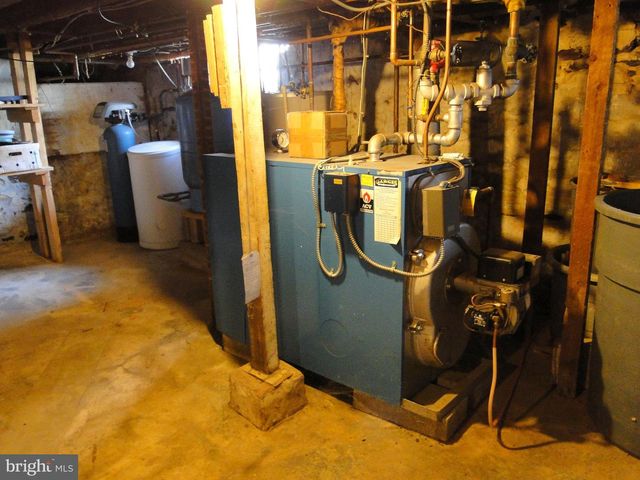 817 BLOOMING GLEN RD, Blooming Glen, PA 18911