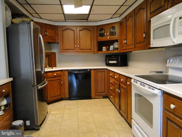 817 BLOOMING GLEN RD, Blooming Glen, PA 18911