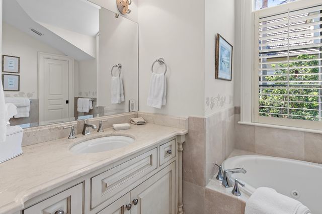 609 Lagoon Drive, Destin, FL 32541
