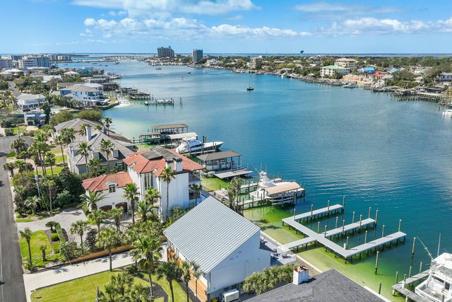 609 Lagoon Drive, Destin, FL 32541