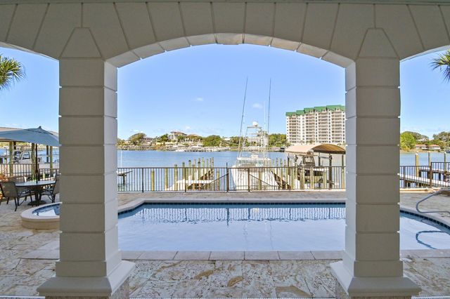 609 Lagoon Drive, Destin, FL 32541