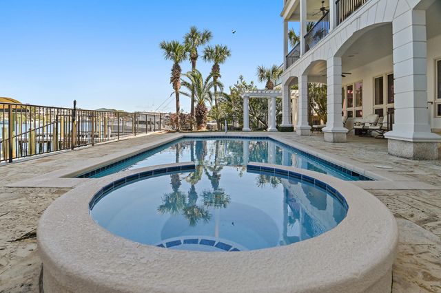 609 Lagoon Drive, Destin, FL 32541
