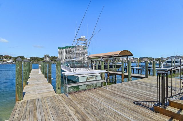 609 Lagoon Drive, Destin, FL 32541