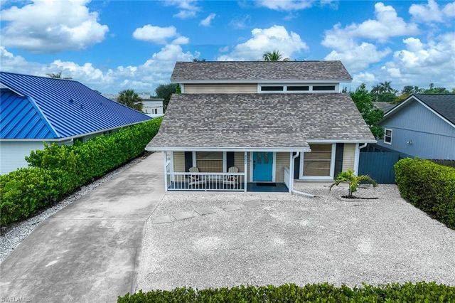 862 97th AVE N, Naples, FL 34108