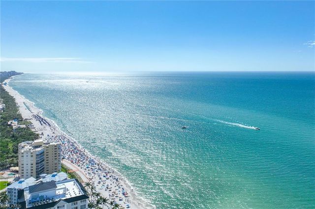 862 97th AVE N, Naples, FL 34108