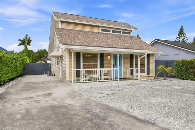 862 97th AVE N, Naples, FL 34108