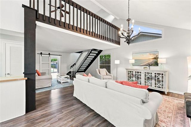 862 97th AVE N, Naples, FL 34108