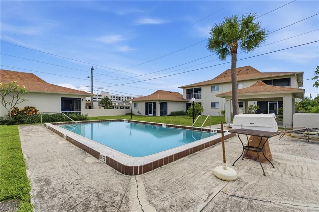 Image 30 of property listing at 4718 SE 5th AVE 9, Cape Coral, FL 33904