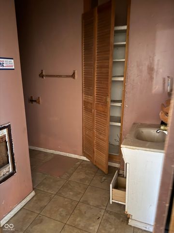 305 S Proud Street, Muncie, IN 47305