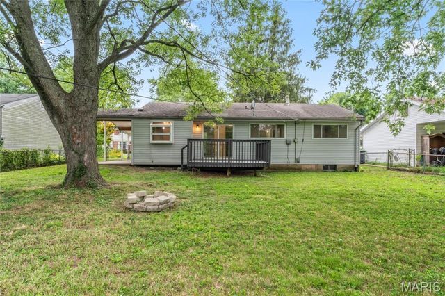 1480 Burning Tree Drive, Florissant, MO 63033