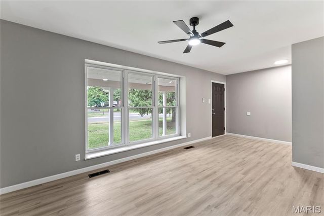 1480 Burning Tree Drive, Florissant, MO 63033