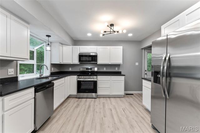 1480 Burning Tree Drive, Florissant, MO 63033