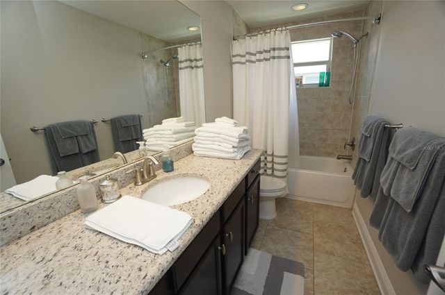 6303 S MACDILL AVENUE, Tampa, FL 33611