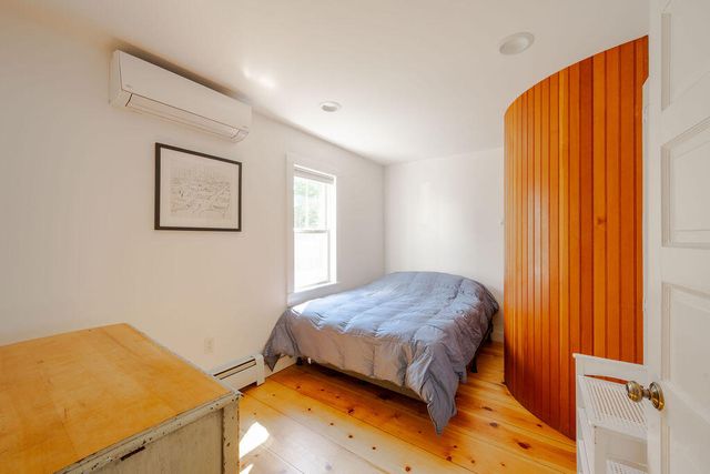 6 Daggett Lane 1-2, Provincetown, MA 02657