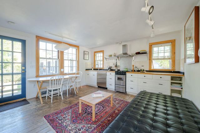 6 Daggett Lane 1-2, Provincetown, MA 02657