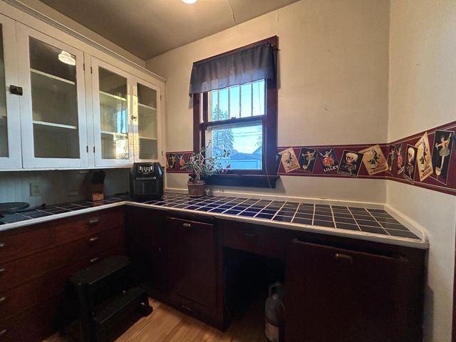 910 N 20th Street, Superior, WI 54880