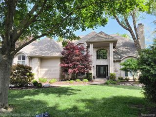 3351 Red Fox Court, West Bloomfield Charter Township, MI 48324