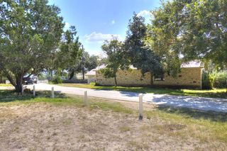 155-A Nimitz Dr, Kerrville, TX 78028