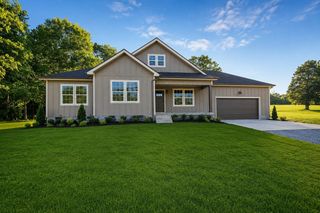 1510 Columbia Rd, Dickson, TN 37055