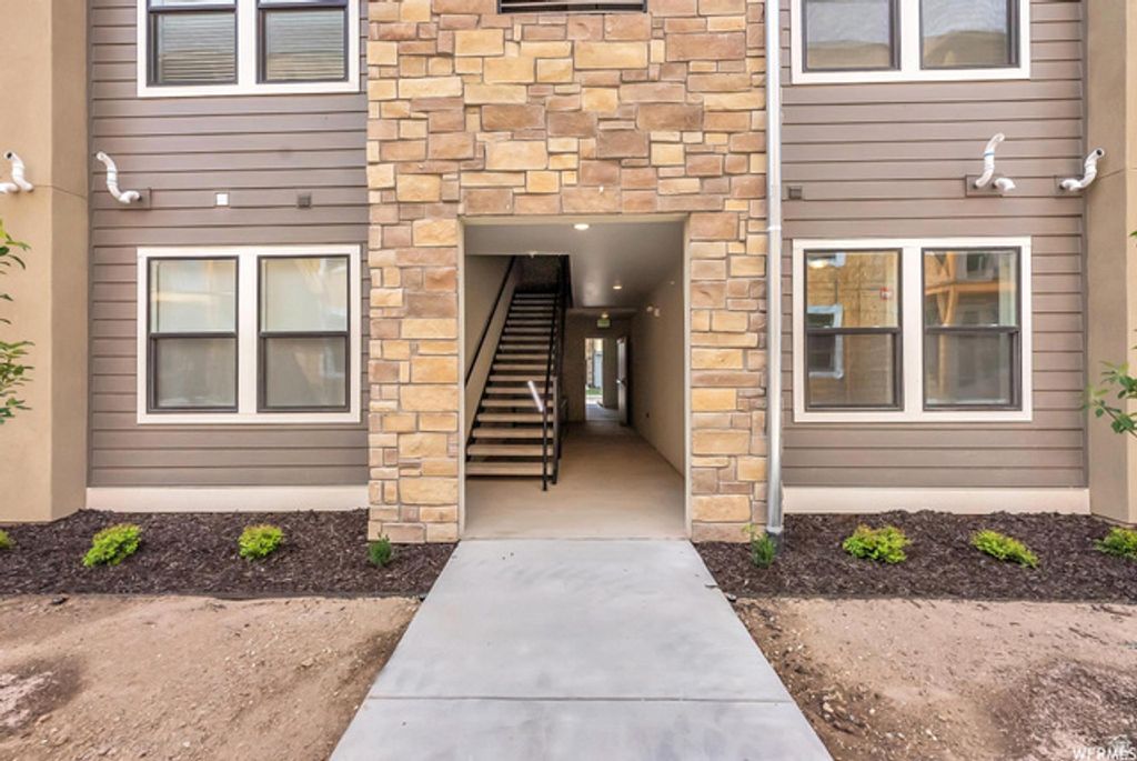8373 S IRIS LUMI LN #204, Midvale, UT 84047 — exterior