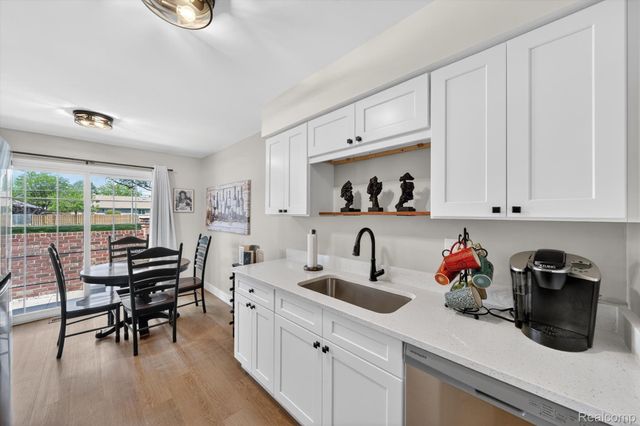 39427 Heatherheath Drive, Clinton Charter Township, MI 48038