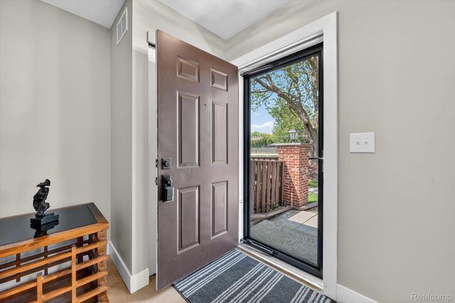 39427 Heatherheath Drive, Clinton Charter Township, MI 48038