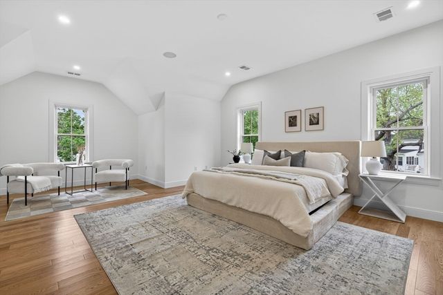 37 Maple Street, Lynnfield, MA 01940