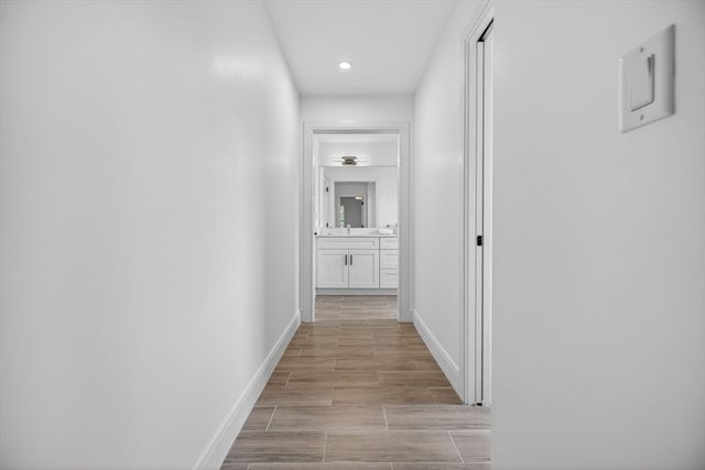 37 Maple Street, Lynnfield, MA 01940