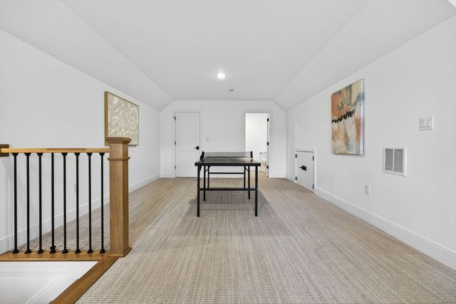 37 Maple Street, Lynnfield, MA 01940