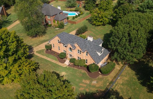 2202 Chadwick Ct, Mount Juliet, TN 37122