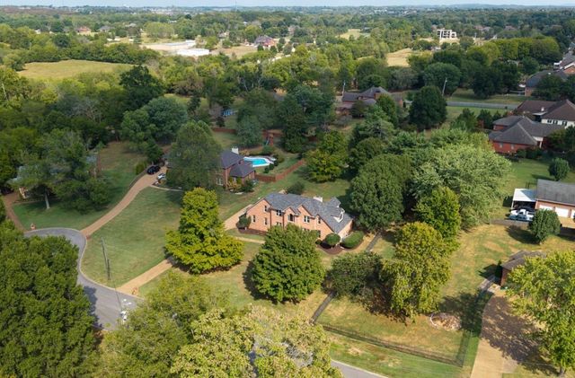 2202 Chadwick Ct, Mount Juliet, TN 37122