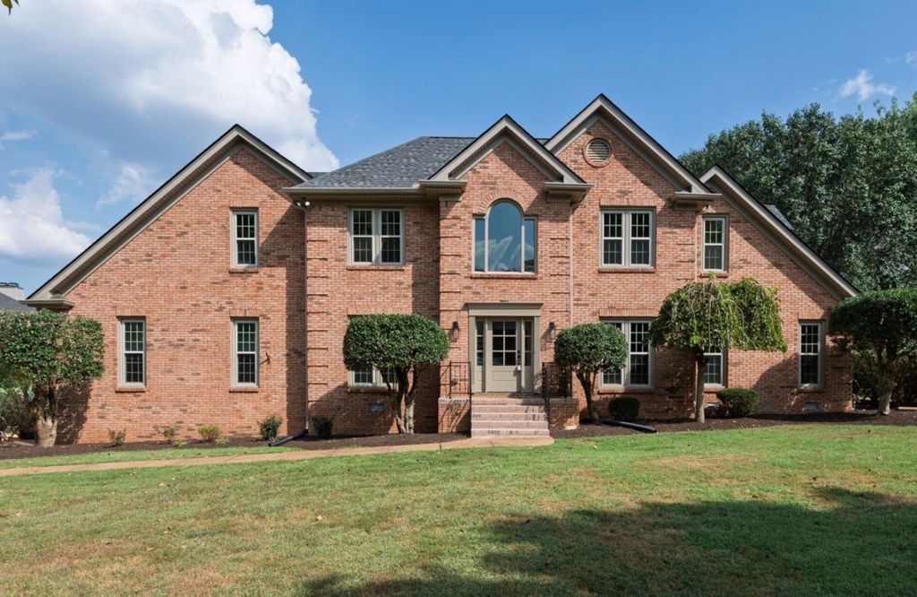 2202 Chadwick Ct, Mount Juliet, TN 37122