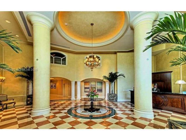 19900 E Country Club Dr 218, Aventura, FL 33180