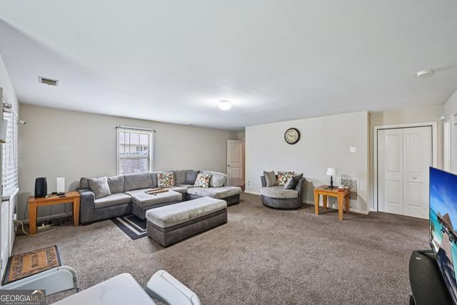 1066 Mcduffie Circle, Douglasville, GA 30134