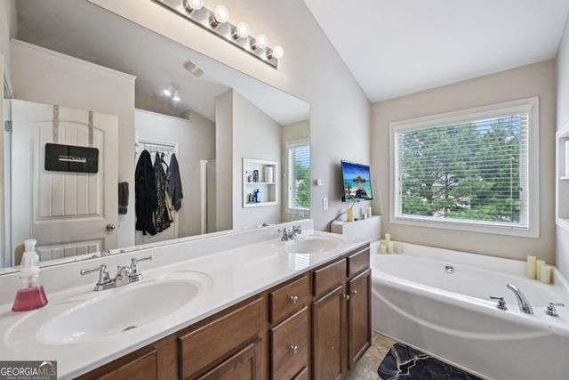 1066 Mcduffie Circle, Douglasville, GA 30134