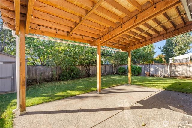 2104 NE 180th Place, Vancouver, WA 98684