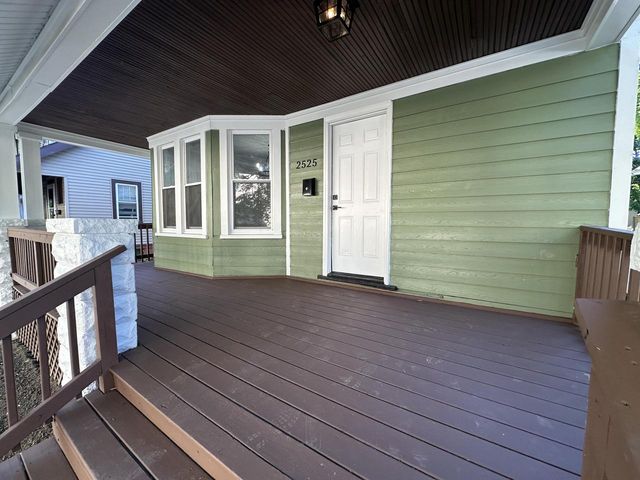 2525 N 44th STREET, Milwaukee, WI 53210