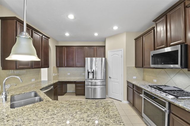 2110 Catamaran Cove Drive, Pearland, TX 77584