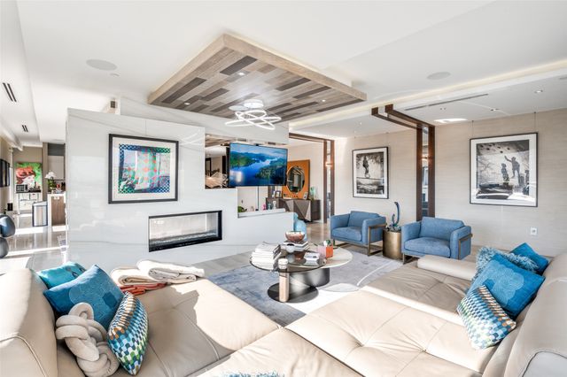 4005 Gaston Avenue PH1, Dallas, TX 75246