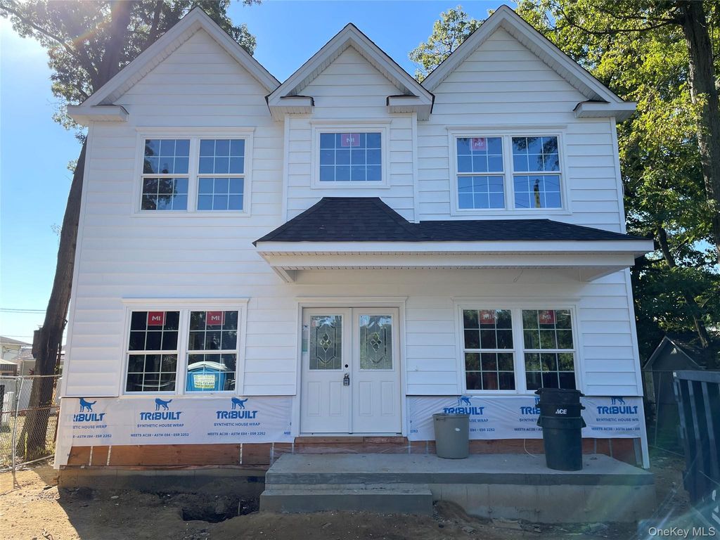 36 Michigan Avenue, Massapequa, NY 11758