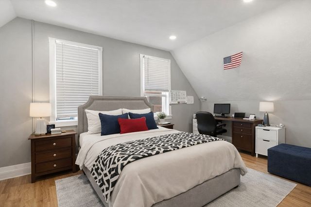 129 High St, Clinton, MA 01510