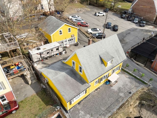 129 High St, Clinton, MA 01510