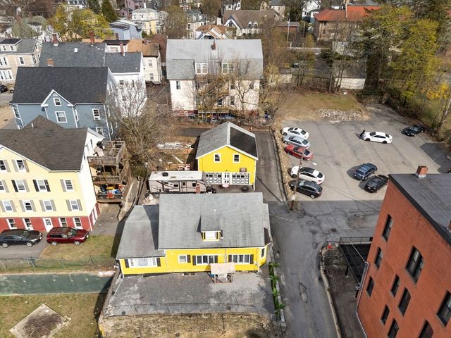 129 High St, Clinton, MA 01510