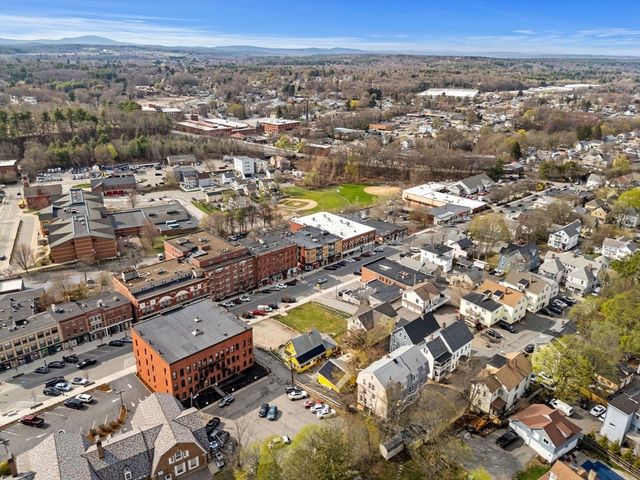 129 High St, Clinton, MA 01510