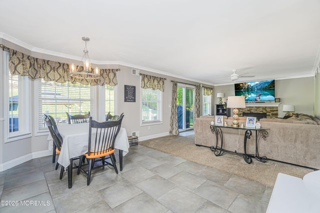 20 Thousand Oaks Terrace, Howell, NJ 07731