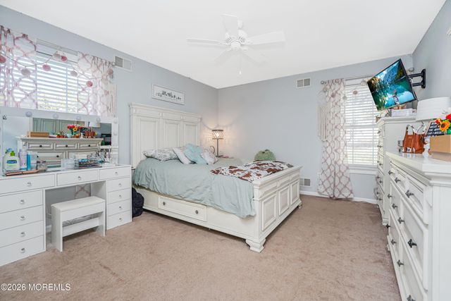 20 Thousand Oaks Terrace, Howell, NJ 07731