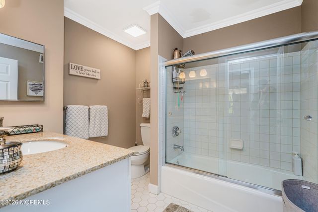 20 Thousand Oaks Terrace, Howell, NJ 07731