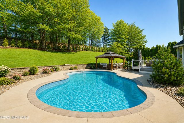 20 Thousand Oaks Terrace, Howell, NJ 07731