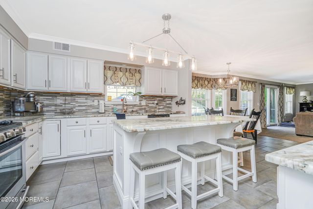 20 Thousand Oaks Terrace, Howell, NJ 07731